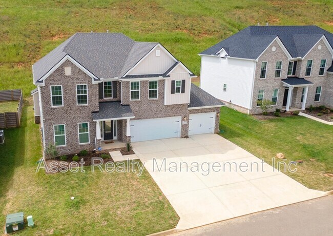 Building Photo - 1730 Silver Chapel Dr
