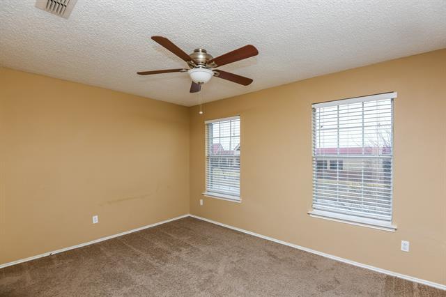 Building Photo - 2208 Havenwood Dr