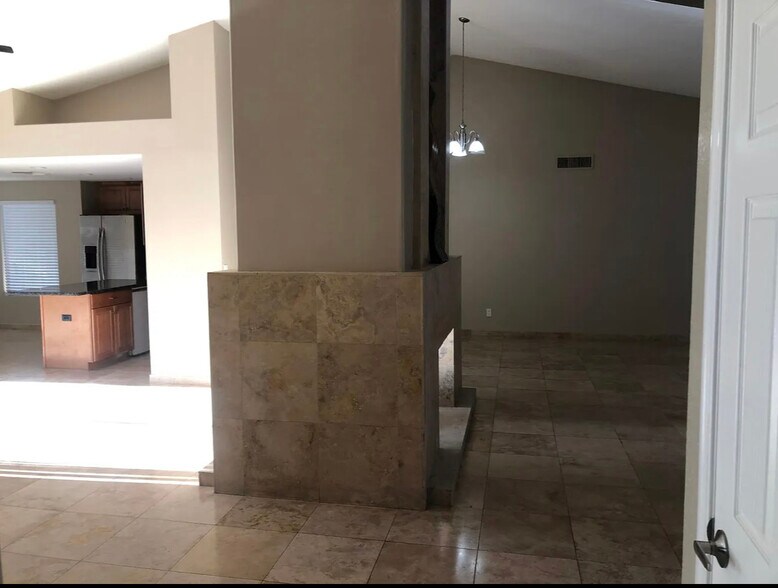 Building Photo - 9196 N 103rd Pl