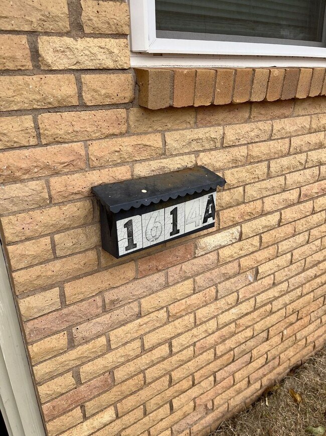 Primary Photo - 1614 58th St