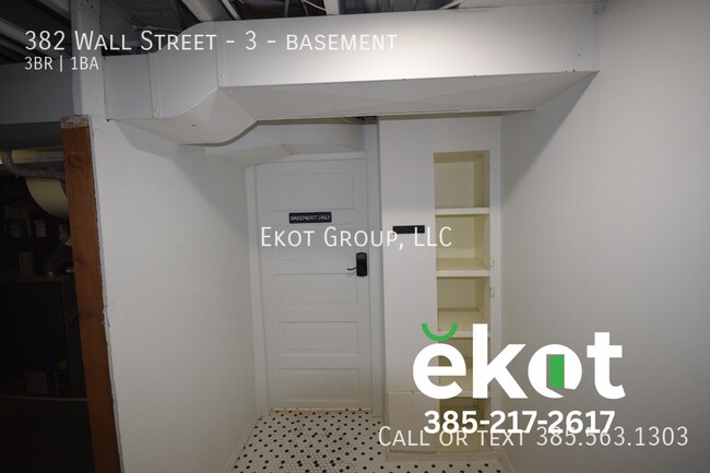 Building Photo - 382 Wall St