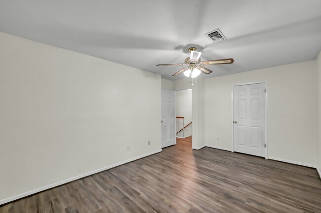 Building Photo - 26 Willowwood Cir