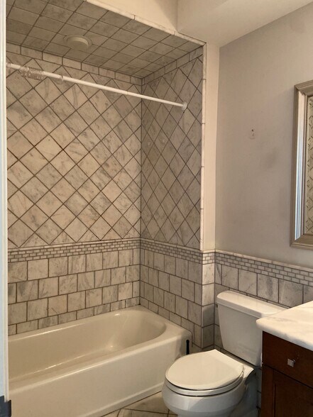 Building Photo - 255 Laird Ave
