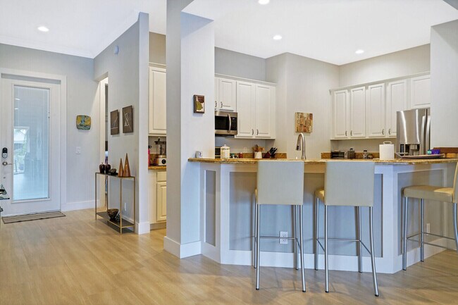 Building Photo - 14300 Calypso Ln