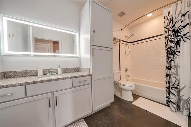 Building Photo - 620 Glen Iris Dr NE