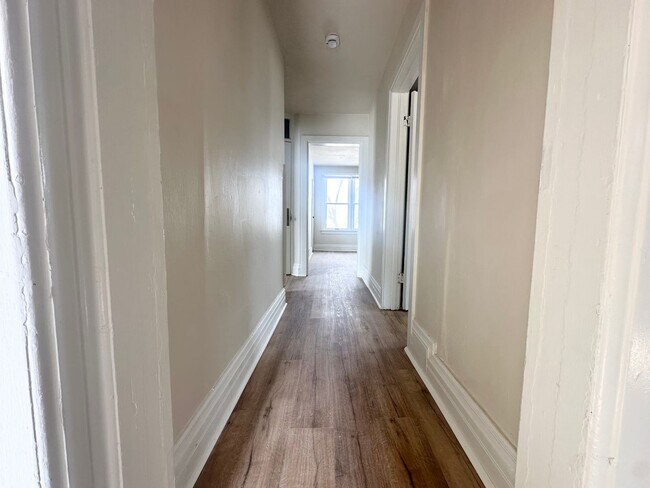 Building Photo - 1201 S 15th St