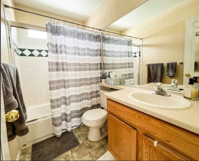 Building Photo - Lovely 4 Bedroom Home in Jackson Creek on ...
