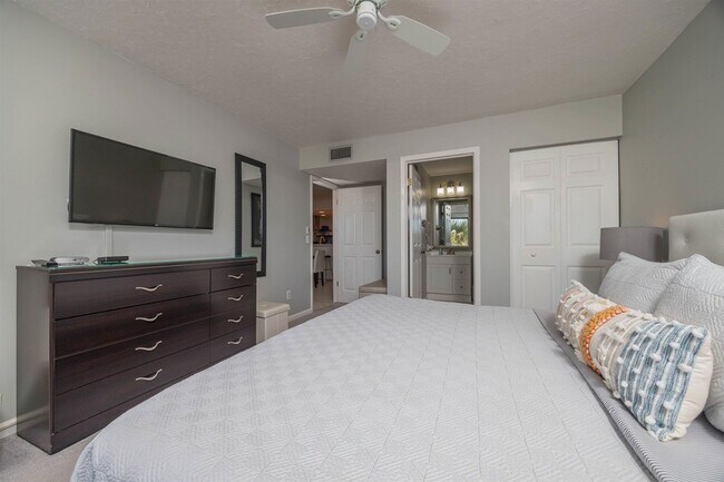 Building Photo - 880-A1A A1A Beach Blvd