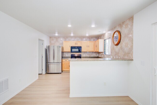 Building Photo - 1153 W 400 S