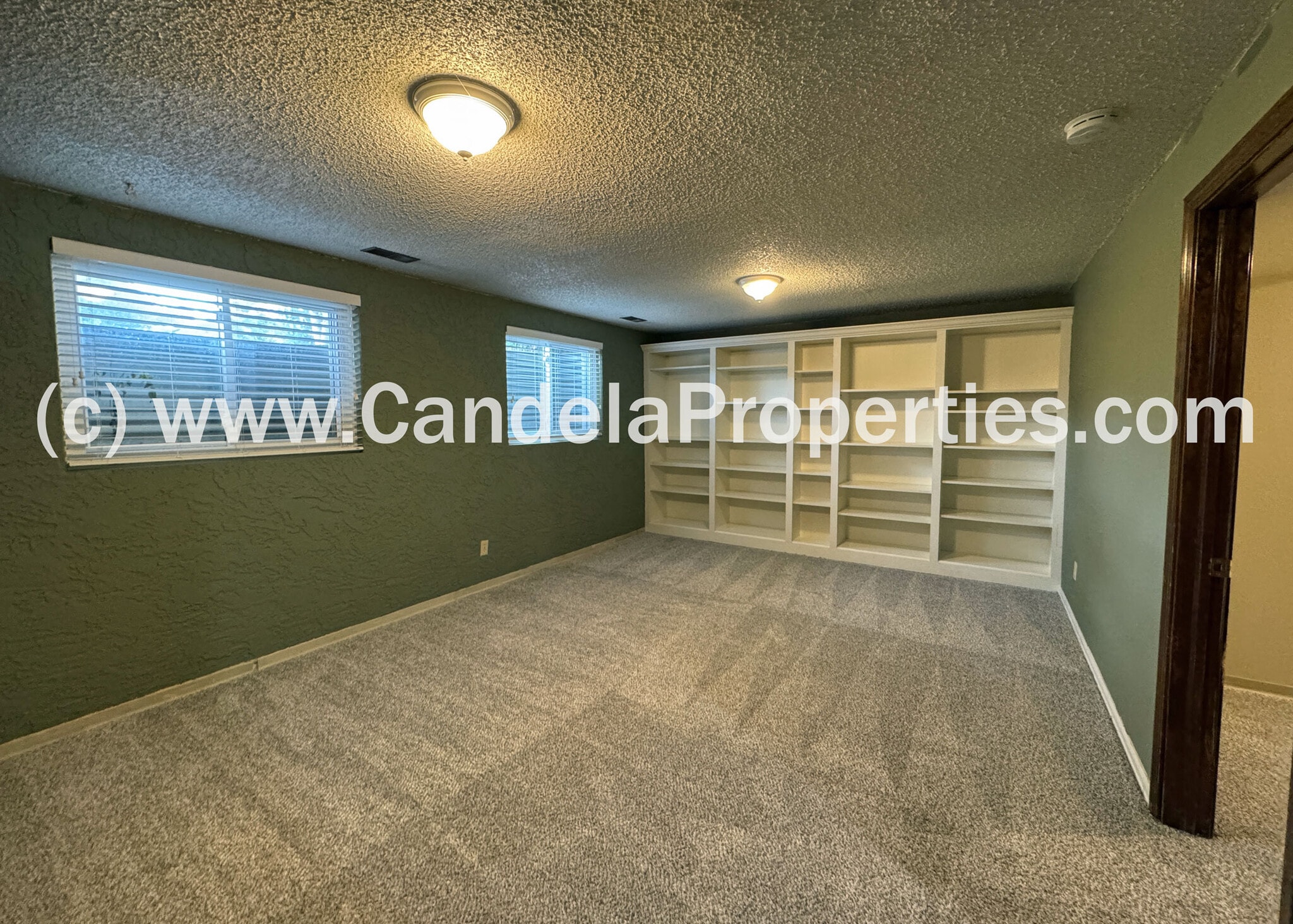 Building Photo - 8038 Horizon Dr