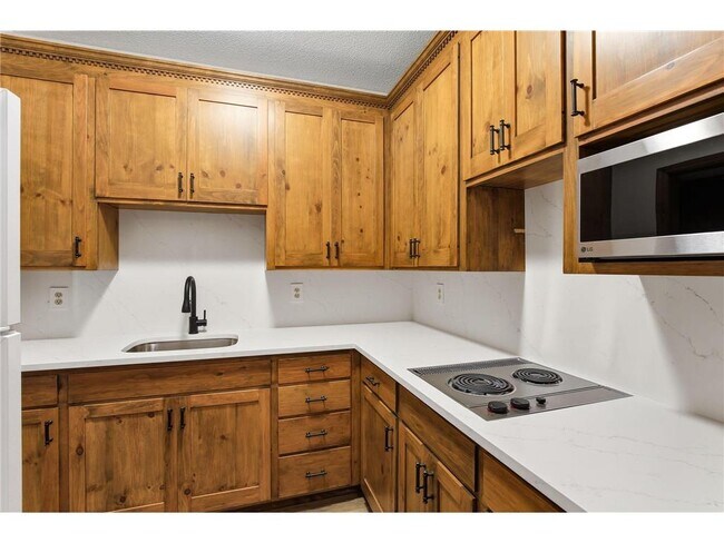 Building Photo - 2648 Casco Point Rd