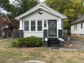 Building Photo - 1107 E Seneca Pl