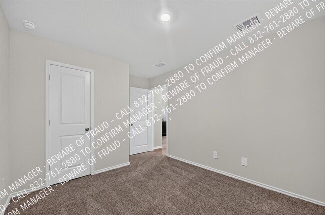 Building Photo - 6111 Shearwater Rd