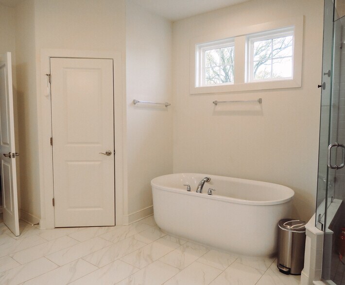 Building Photo - 24353 White Elm Pl