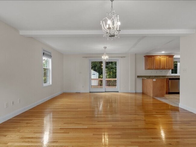 Building Photo - 37 Forest Rd