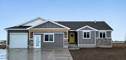 Building Photo - BEAUTIFUL 4 BED 3 BATH HOME IN REXBURG WITH CONNECTED OFFICE & SEPARATE ENTRANCE