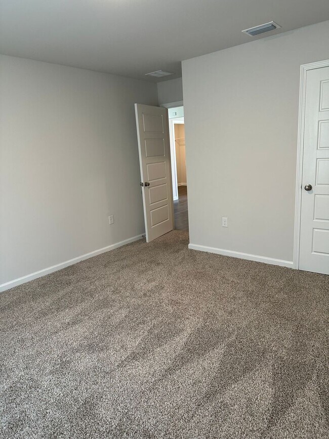 Building Photo - Rivers Landing Subdivision 3 bedroom 2 Bat...