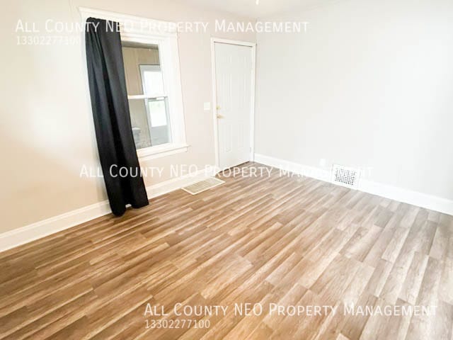 Building Photo - 3590 E 139th St