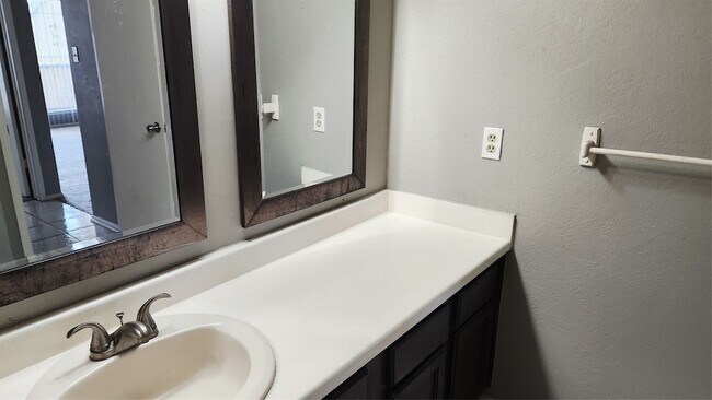 Building Photo - 7313 Gulf Fwy