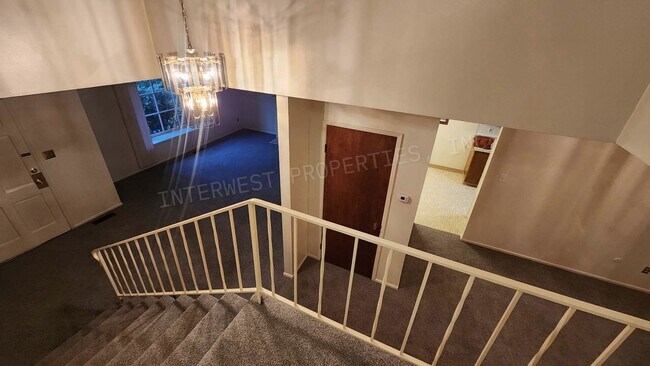 Building Photo - MCCA01