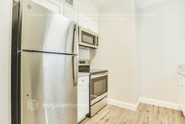 Building Photo - 6226 Dahlia Dr