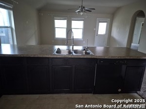 Building Photo - 8915 Audubon Park