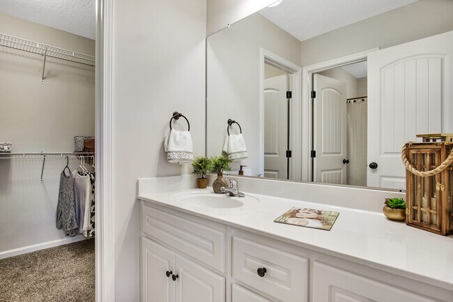 Building Photo - 564 Deerchase Ct