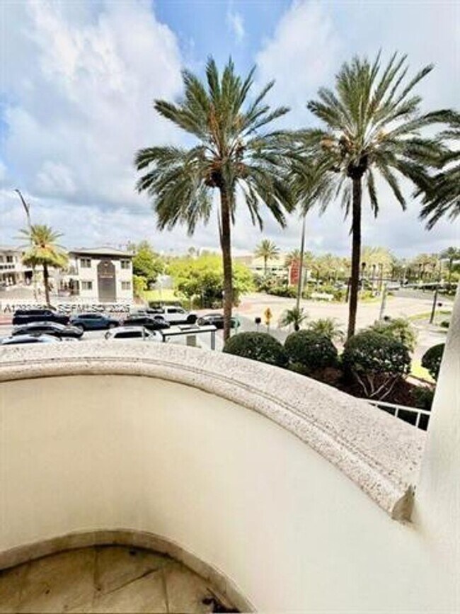 Building Photo - 9595 Collins Ave