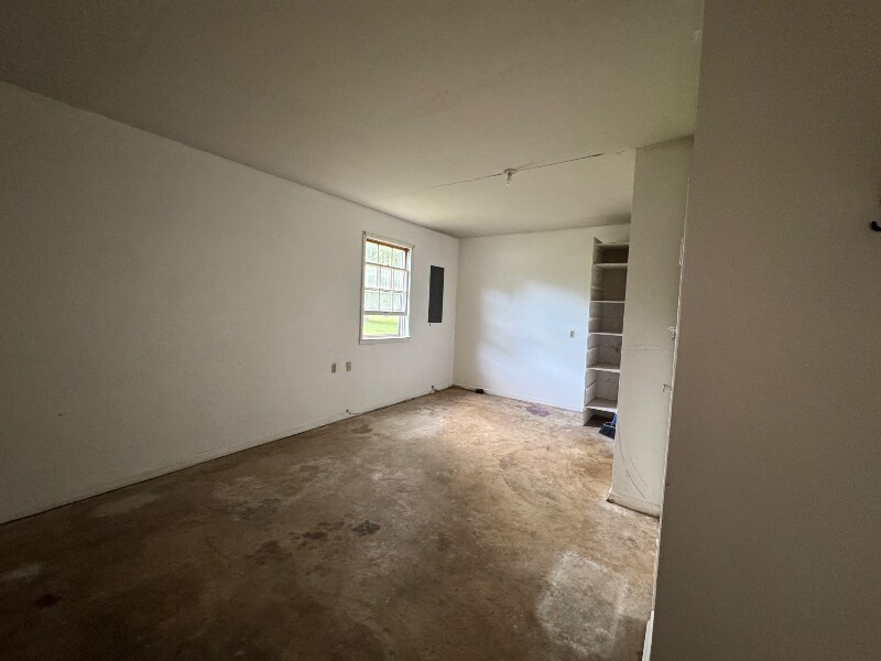 Building Photo - 779 New Shackle Island Rd