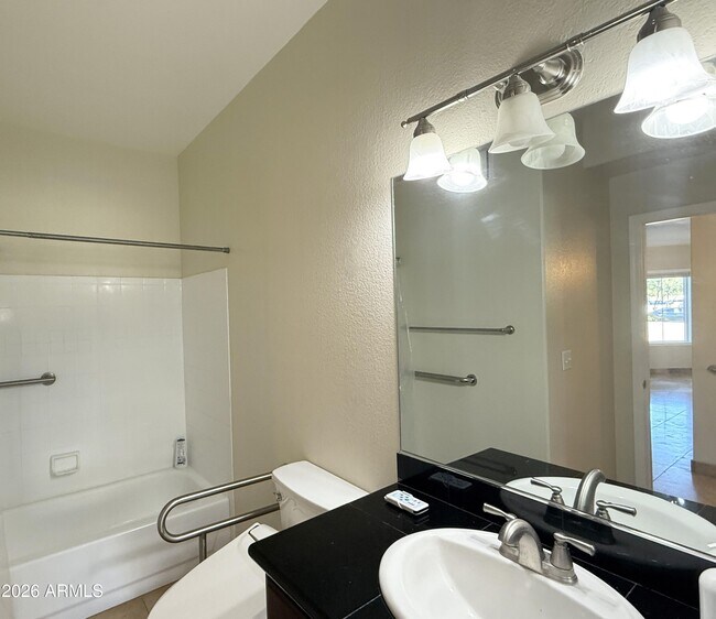 Building Photo - 5335 E Shea Blvd