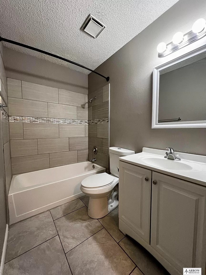 Bathroom - 1823 Euclid Ave