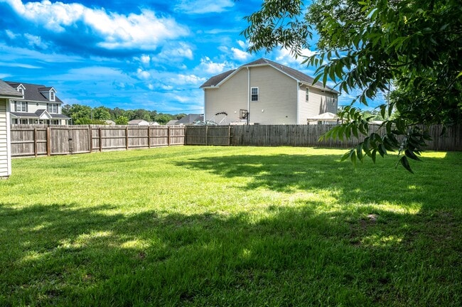 Building Photo - 103 Perry Meadows Dr