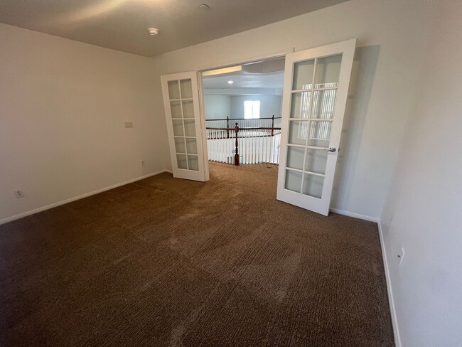 Building Photo - OVER 4000 SQ. FT. EXECUTIVE HOME IN GATED COMMUNITY