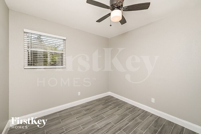 Building Photo - 7916 Bahia Ave