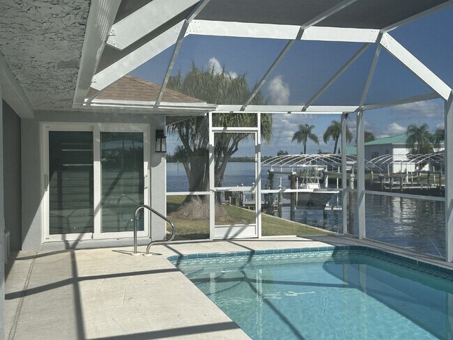 Building Photo - Gulf Cove Community