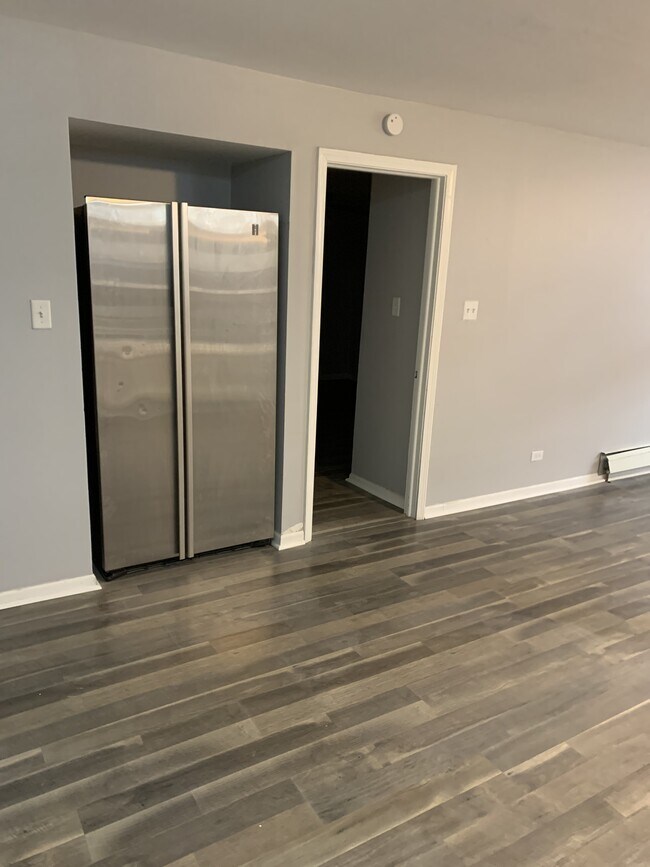 Building Photo - 1645 Downs Dr