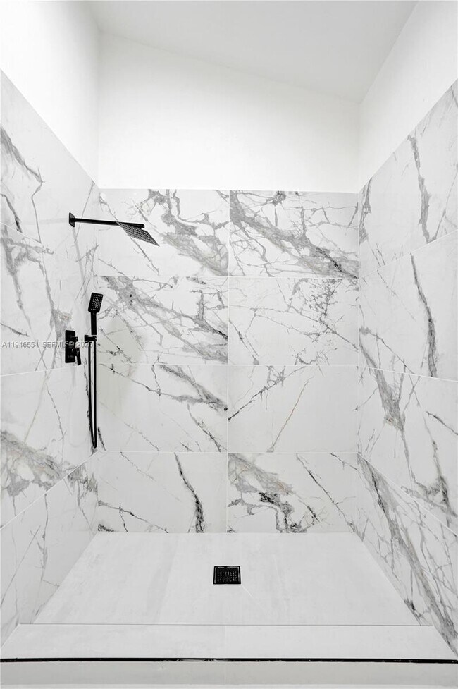 Building Photo - 1846 Racquet Ct