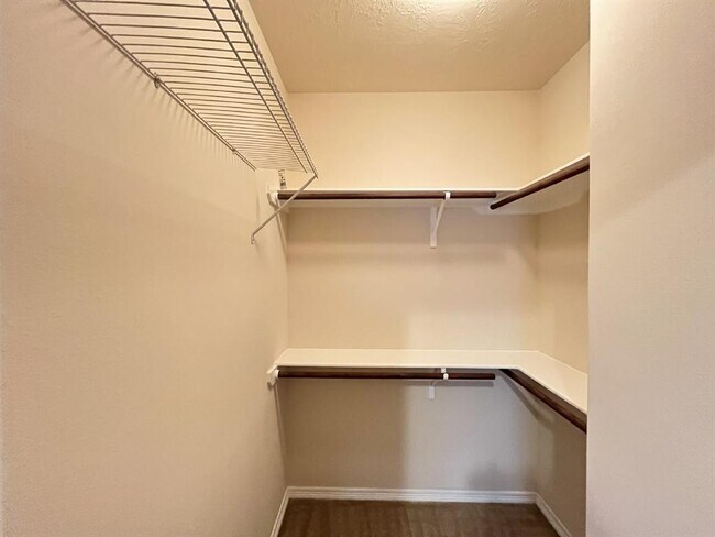 Building Photo - 7814 Stoneyway Dr