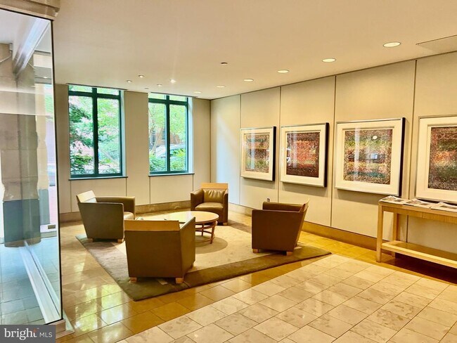 Building Photo - 1117 10th St NW