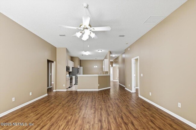 Building Photo - 708 Sharon Ct