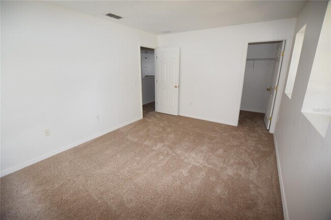 Building Photo - 622 Alfani St