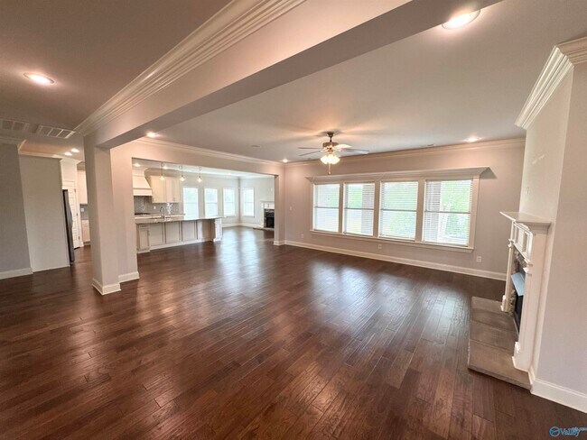 Building Photo - 4323 Flint Dr SE