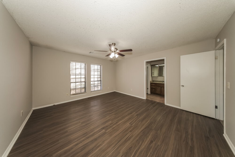 Building Photo - 9713 Hummingbird Ln