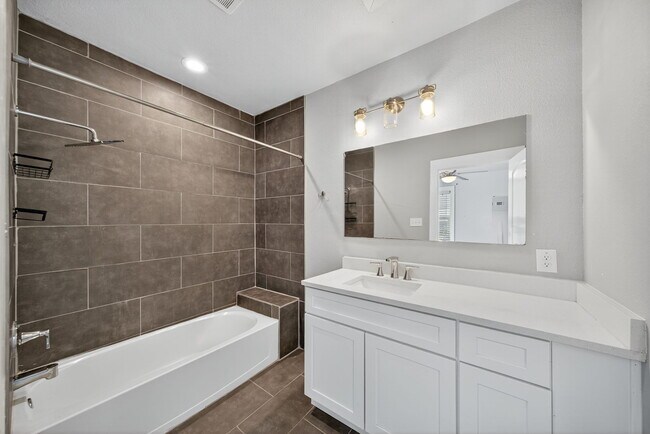 Building Photo - 1225 Michigan Ave