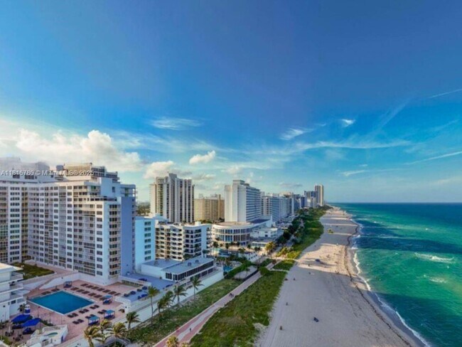 Building Photo - 5401 Collins Ave