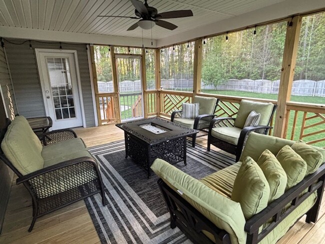 Building Photo - GRASSFIELD - Lauren's Cove