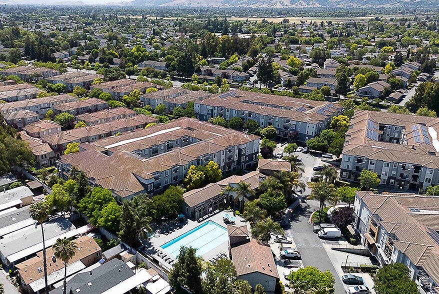 Primary Photo - Bella Villagio