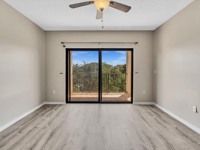 Building Photo - 2105 Lavers Cir
