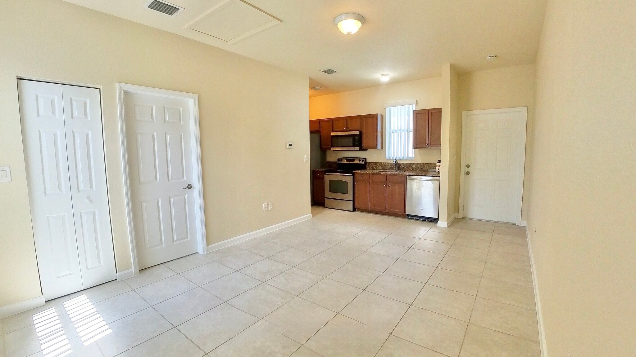 Building Photo - 9204 SW 170th Ct