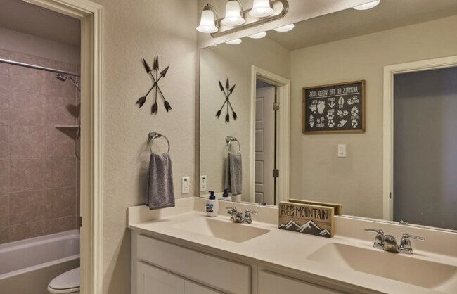 Building Photo - 11612 Bakersfield Pass